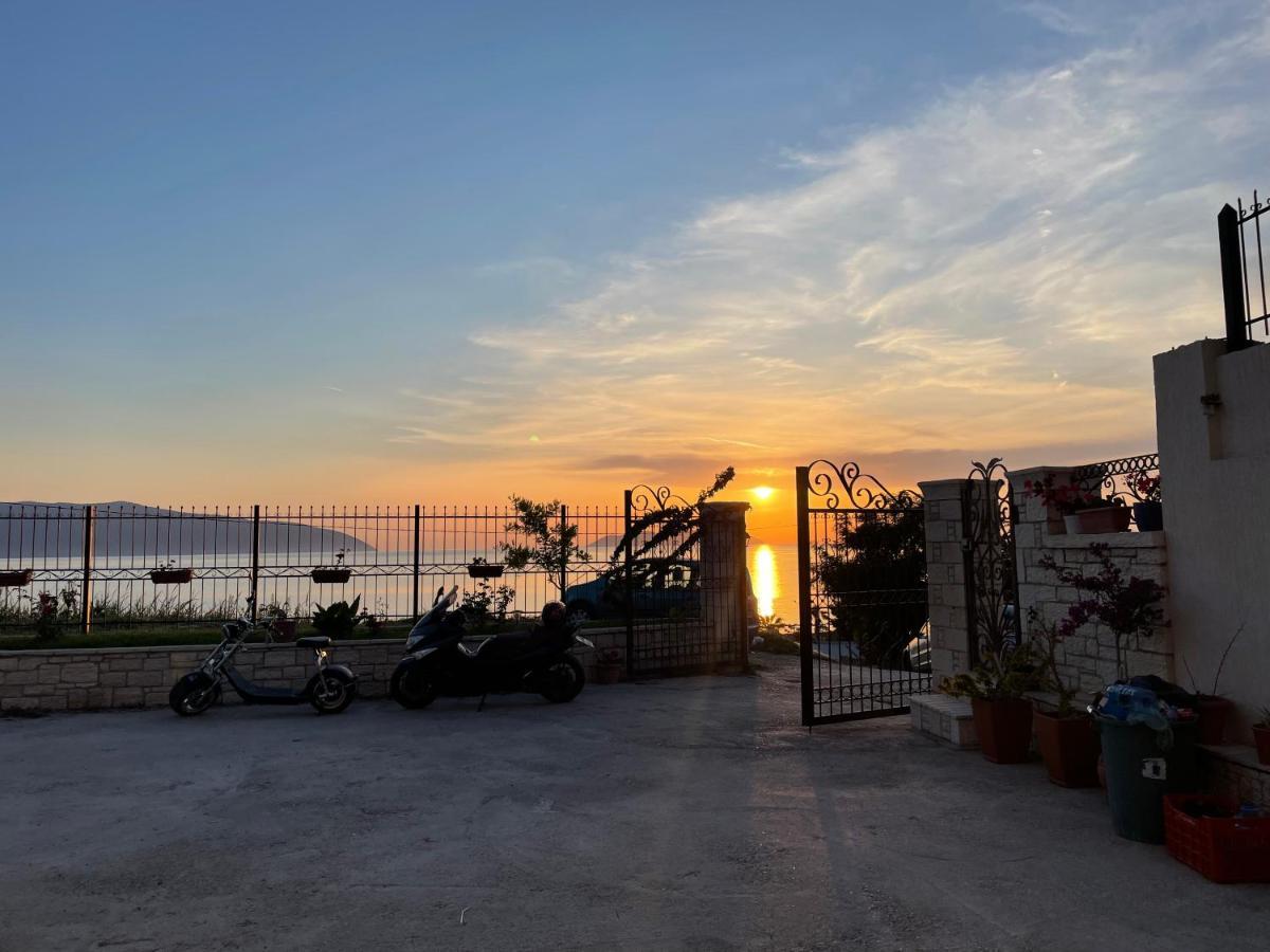 Voyage Villa Vlorë エクステリア 写真
