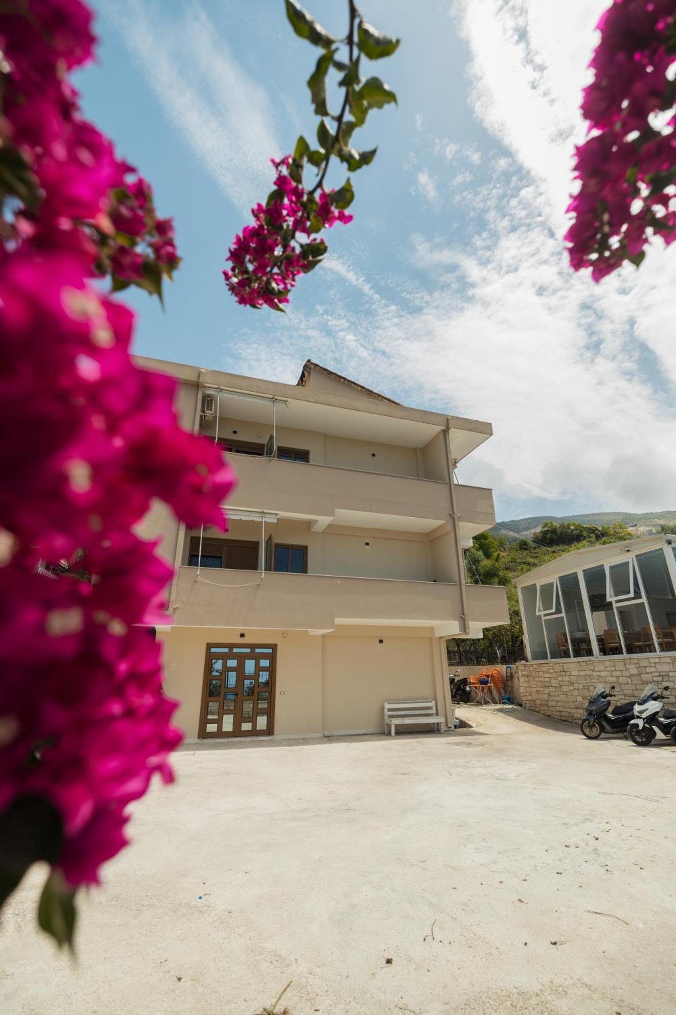 Voyage Villa Vlorë エクステリア 写真